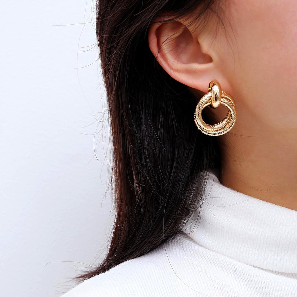 Elegant Intertwined Hoop Earrings