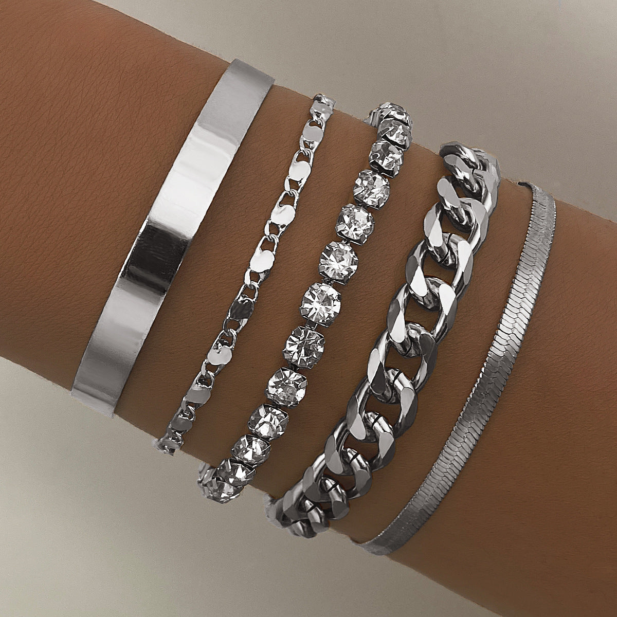 Women's 5-Piece Mixed Chain Bracelet Set
