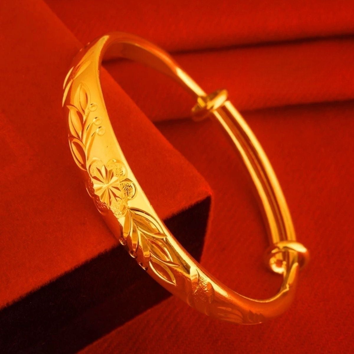 Women's Floral Engraved Bangle Bracelet
