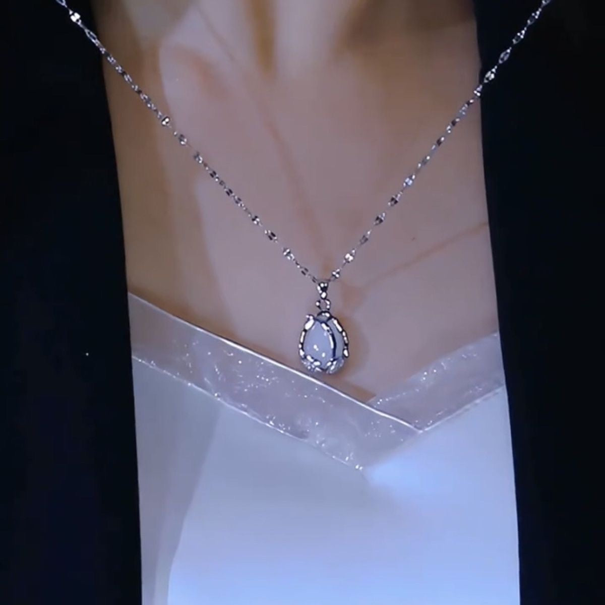 Teardrop Opal Rhinestone Tulip Pendant Necklace