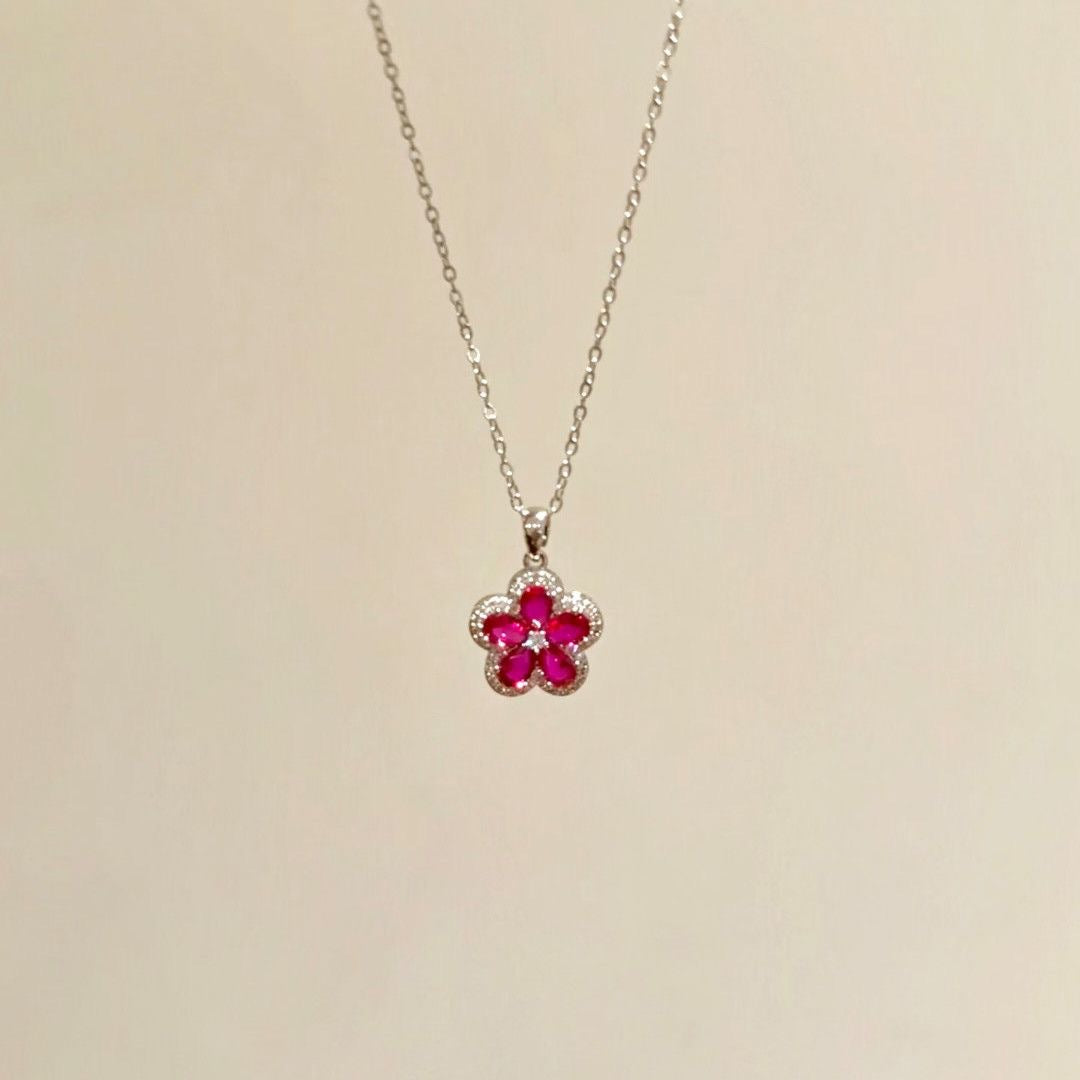 Crystal Flower Pendant Necklace for Women Elegant
