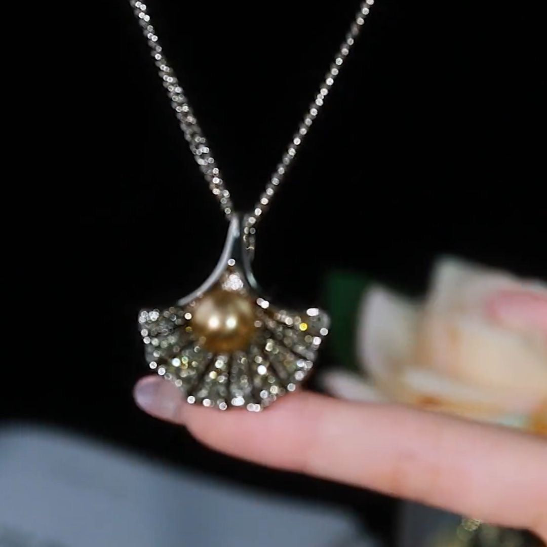 Women's Fan Pearl Crystal Pendant Necklace