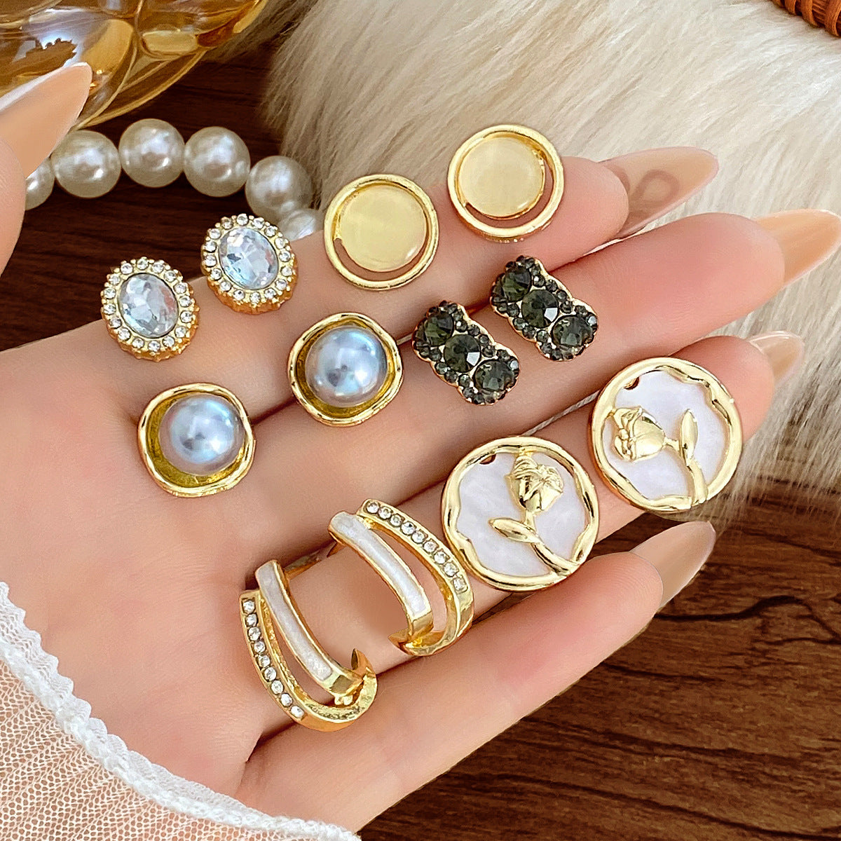 Women's Vintage Pearl Rhinestone Stud Earrings Set