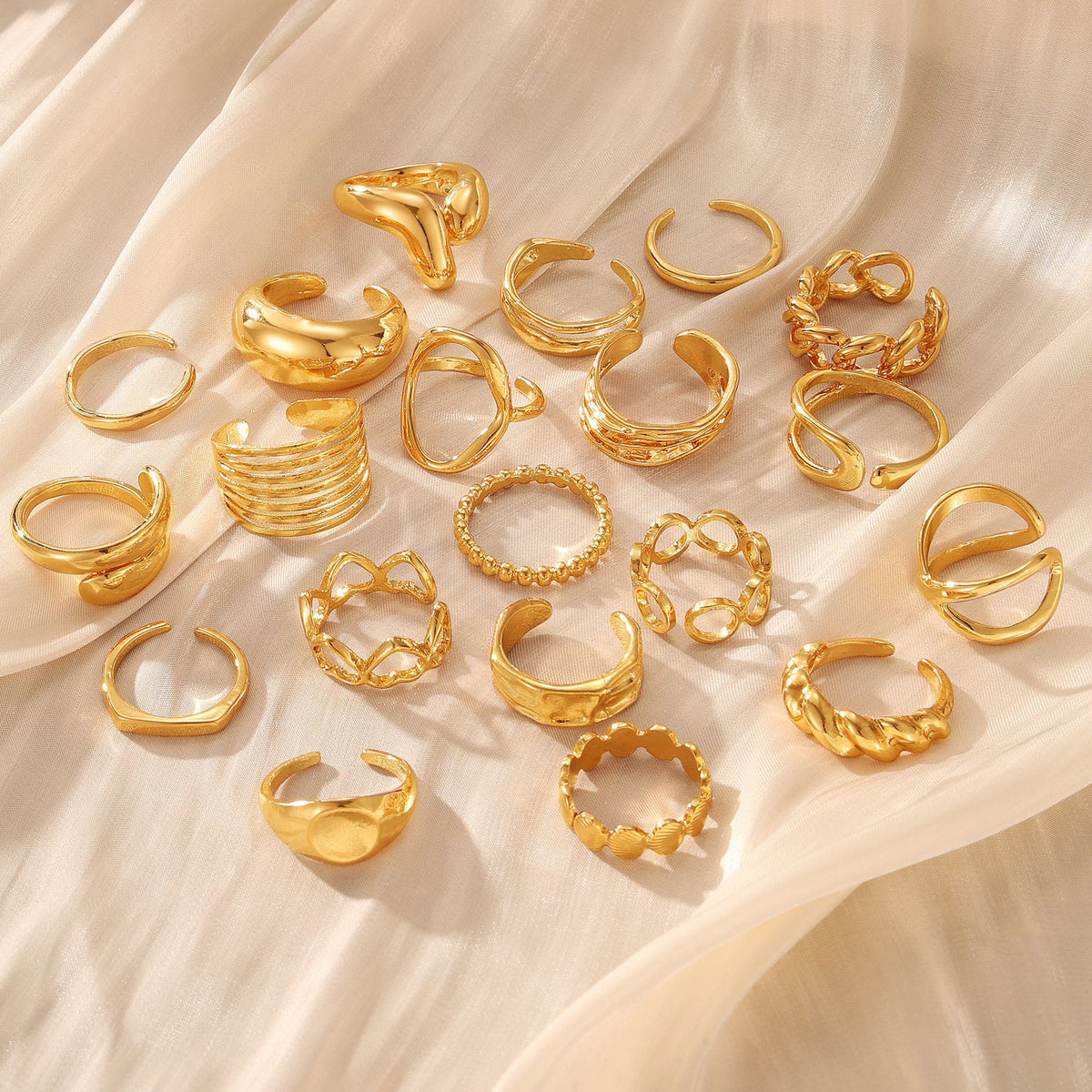 Women’s Gold Tone Stackable Ring Set