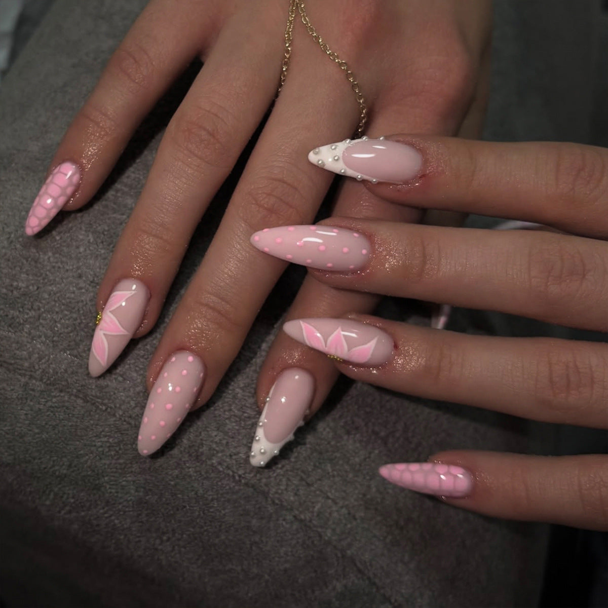 3D Floral Details Nail Art