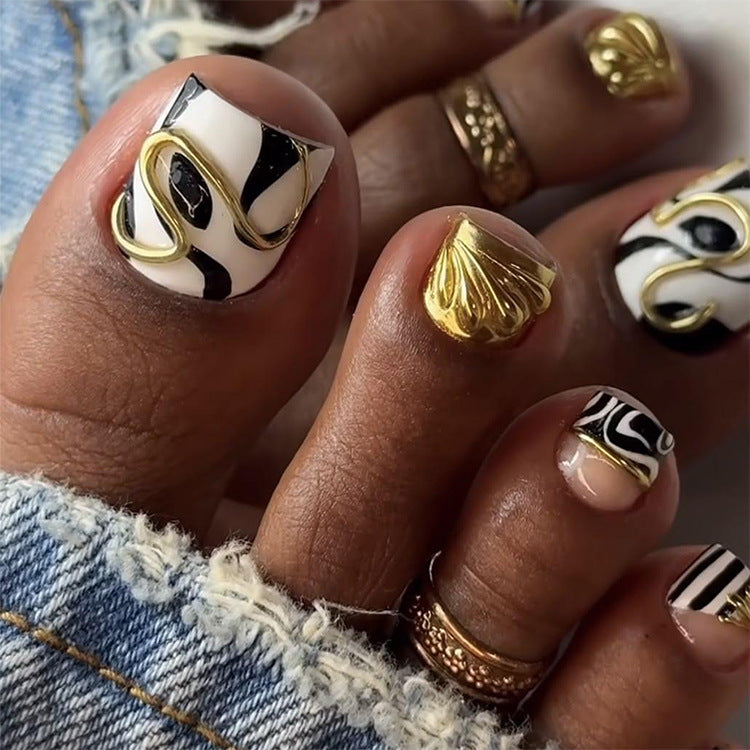 Abstract Zebra & Molten Gold Toe Nails