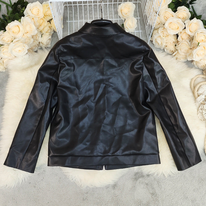 جاكيت أنيق من الجلد الصناعي الأسود