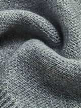 كنزة صوفية محبوكة برسومات "M" بارزة