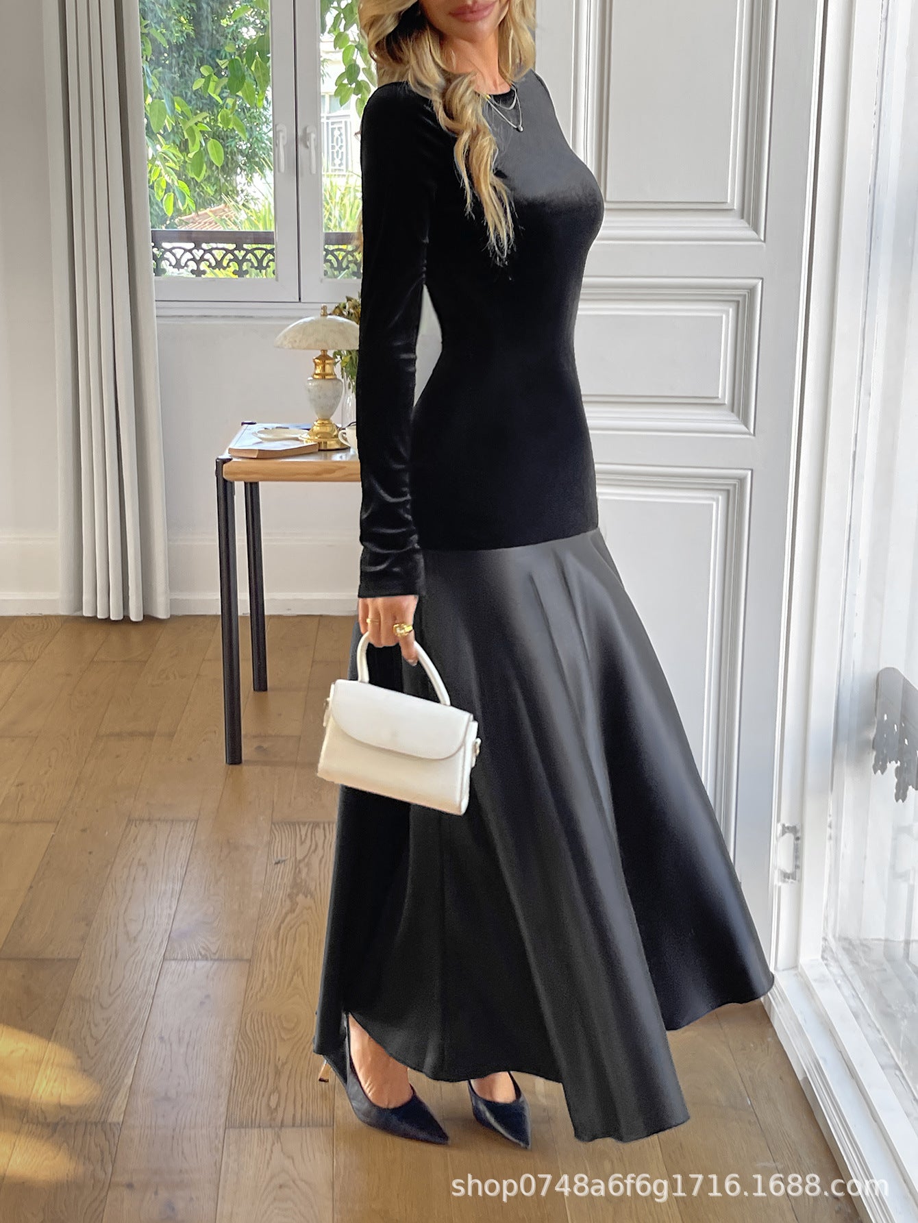 Elegant Black Long Sleeve Evening Dress