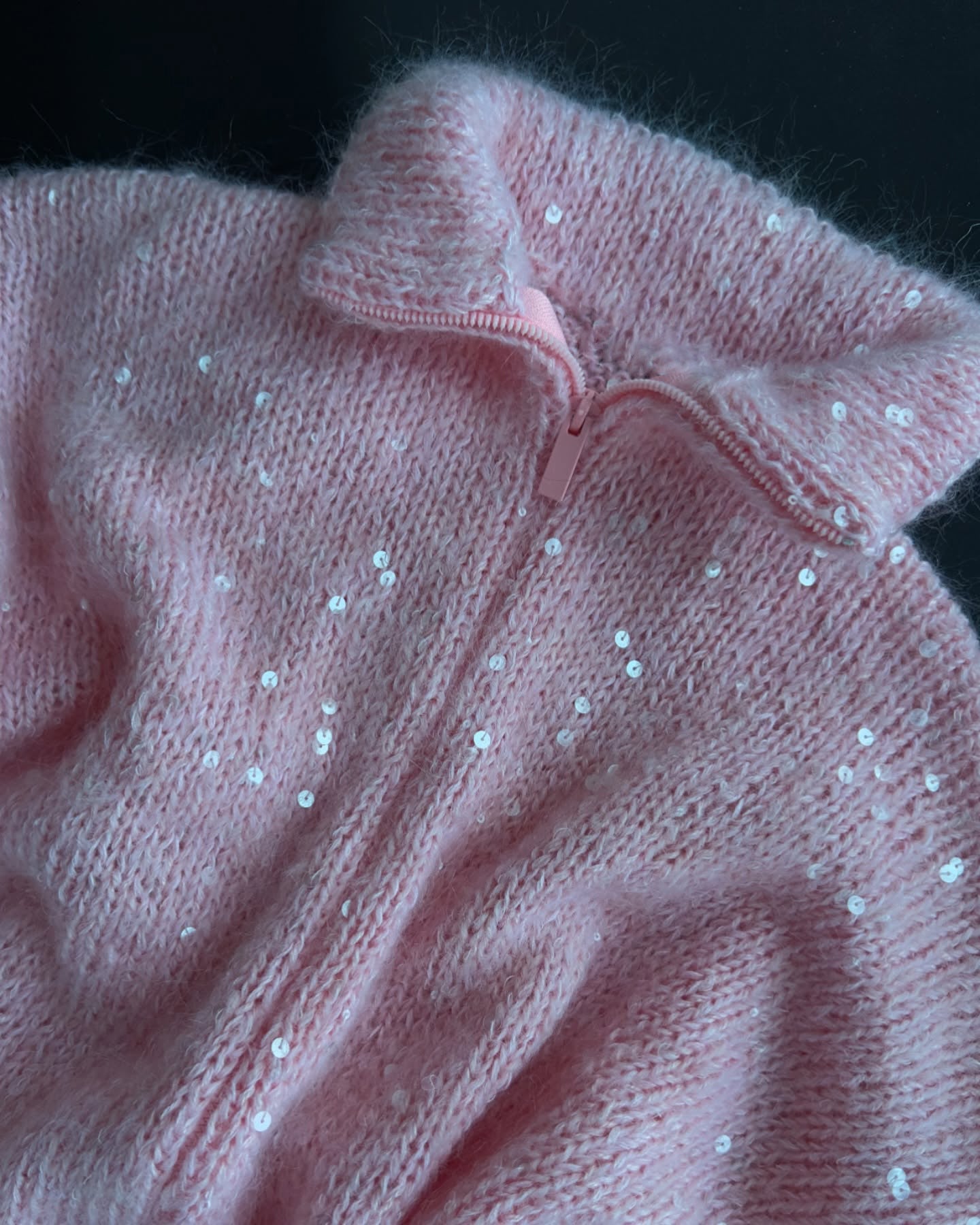 Elegant Knit Jacket with Sequins