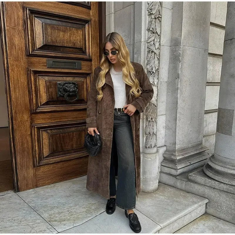 معطف ترنش بني طويل كلاسيكي مع حزام