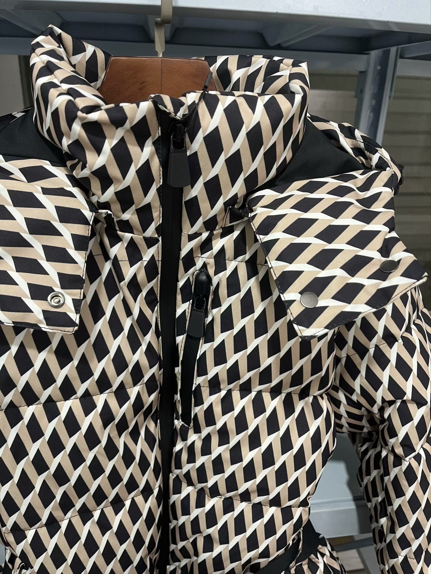 Geometric Pattern Jacket & Matching Pants Set