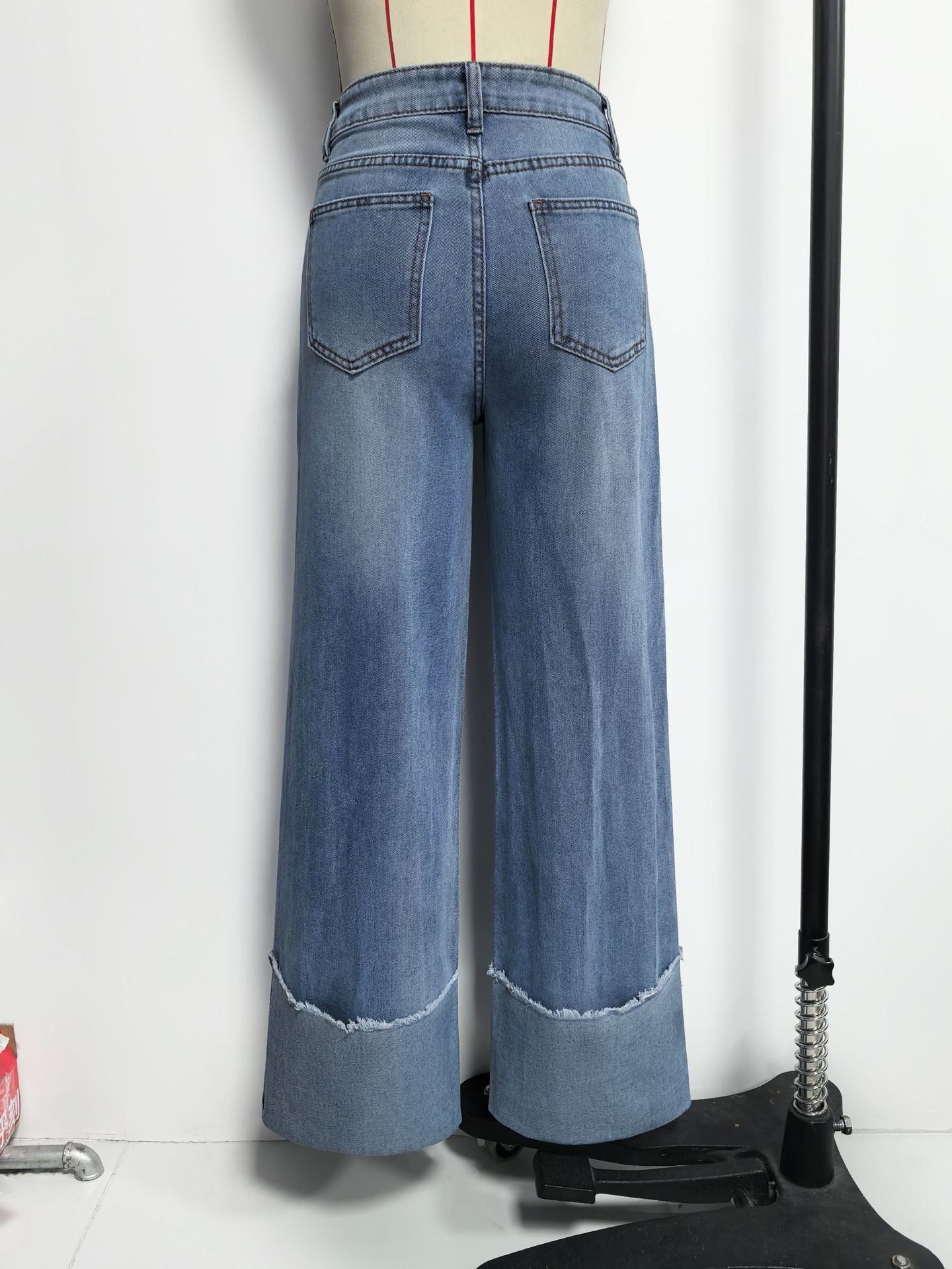 Relaxed Fit Wide-Leg Distressed Jeans