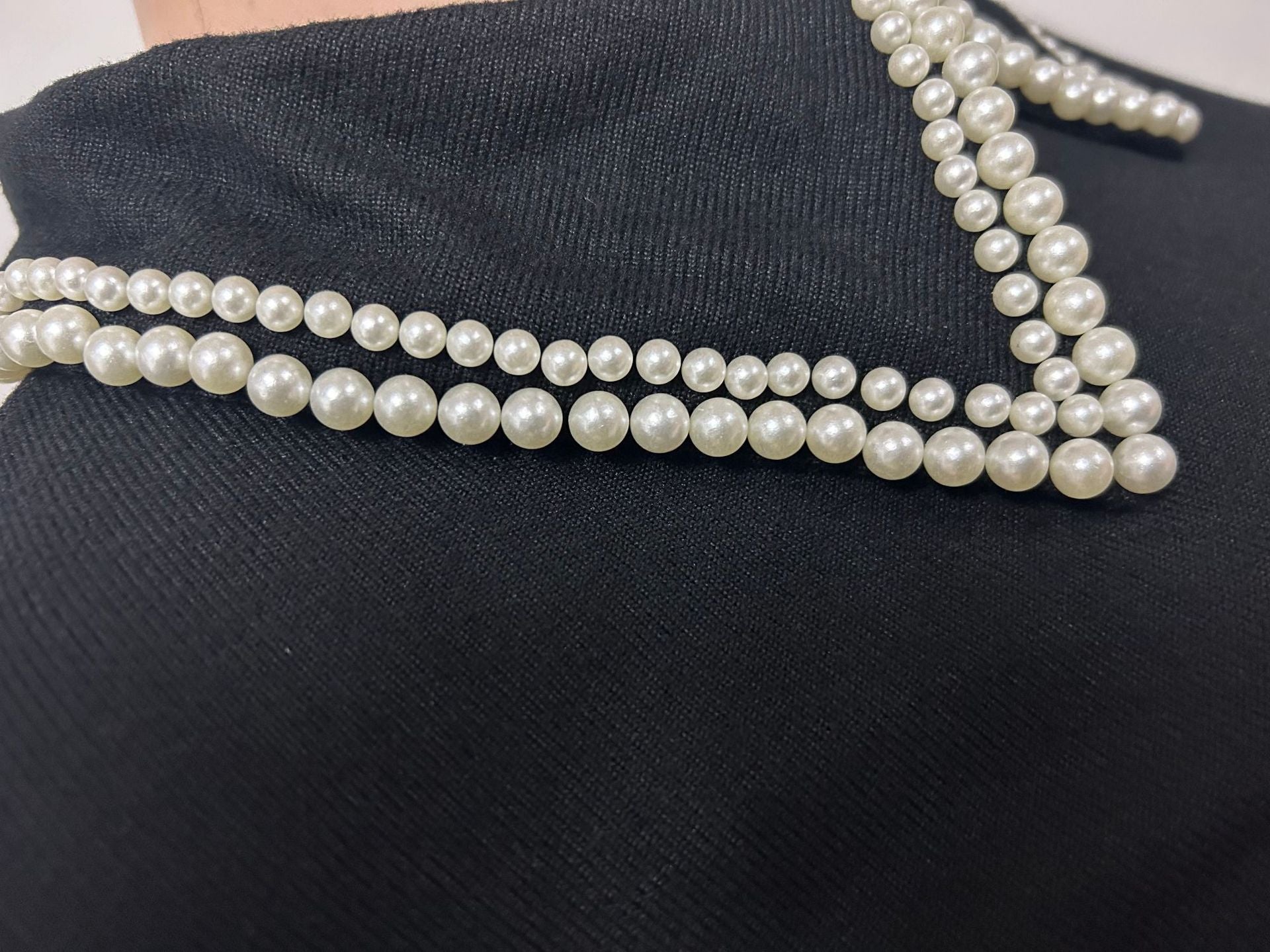 Elegant Black Set with Pearl-Embellished Collar