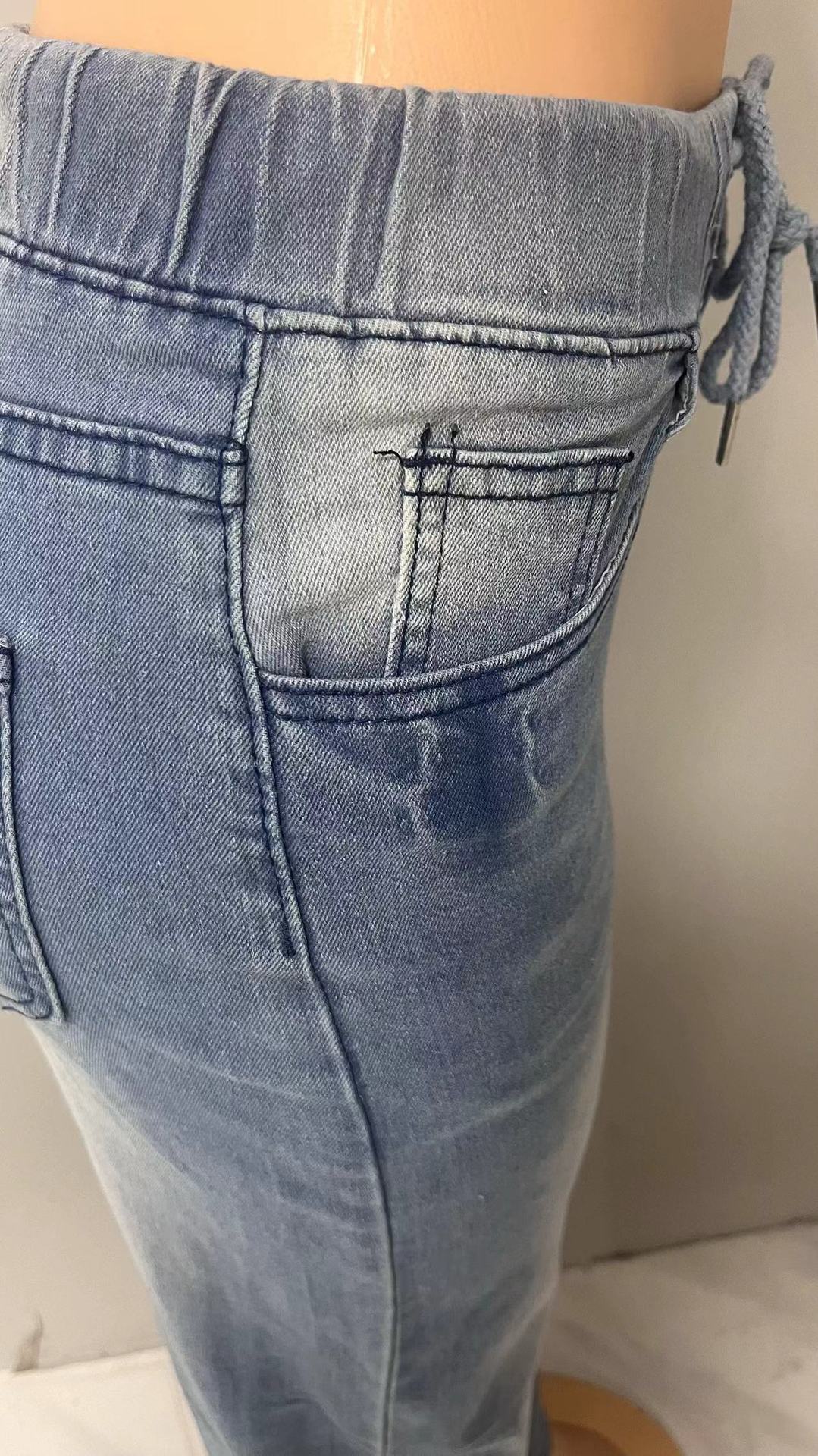 Relaxed Fit Denim Wide-Leg Jeans