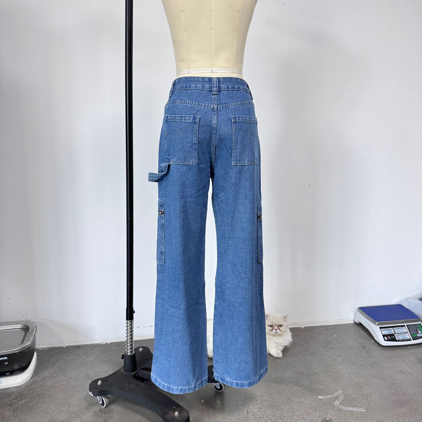 Casual Cargo Wide-Leg Jeans