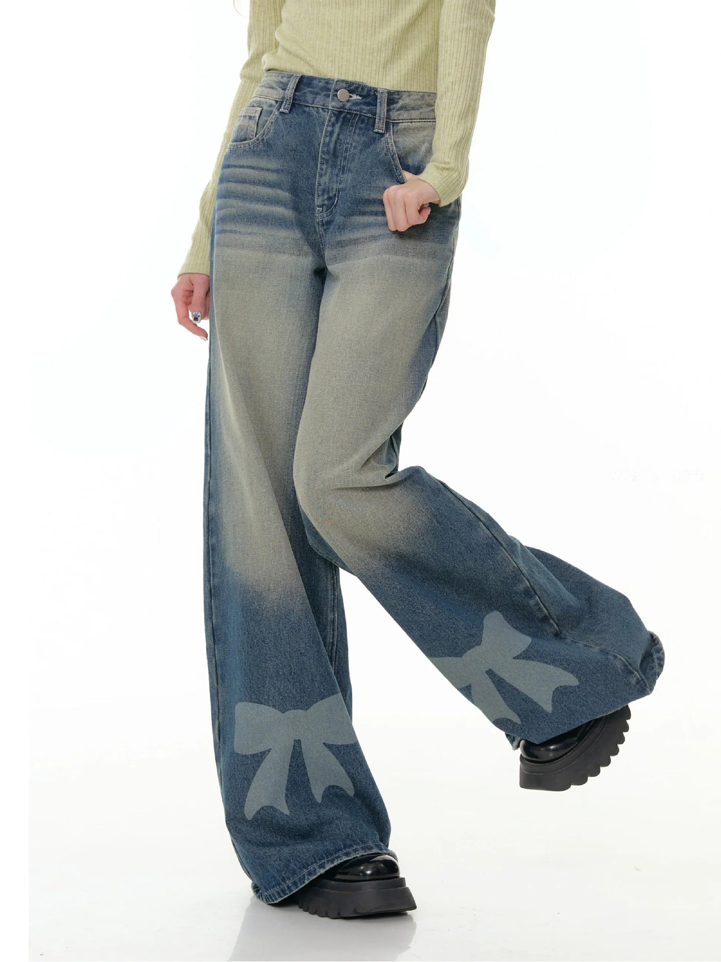 Oversized Wide-Leg Jeans