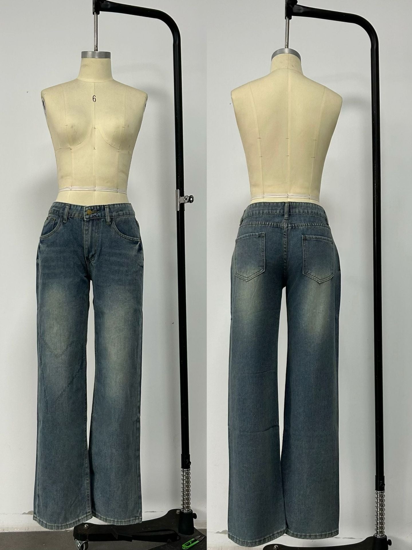 Relaxed Fit Distressed Jeans