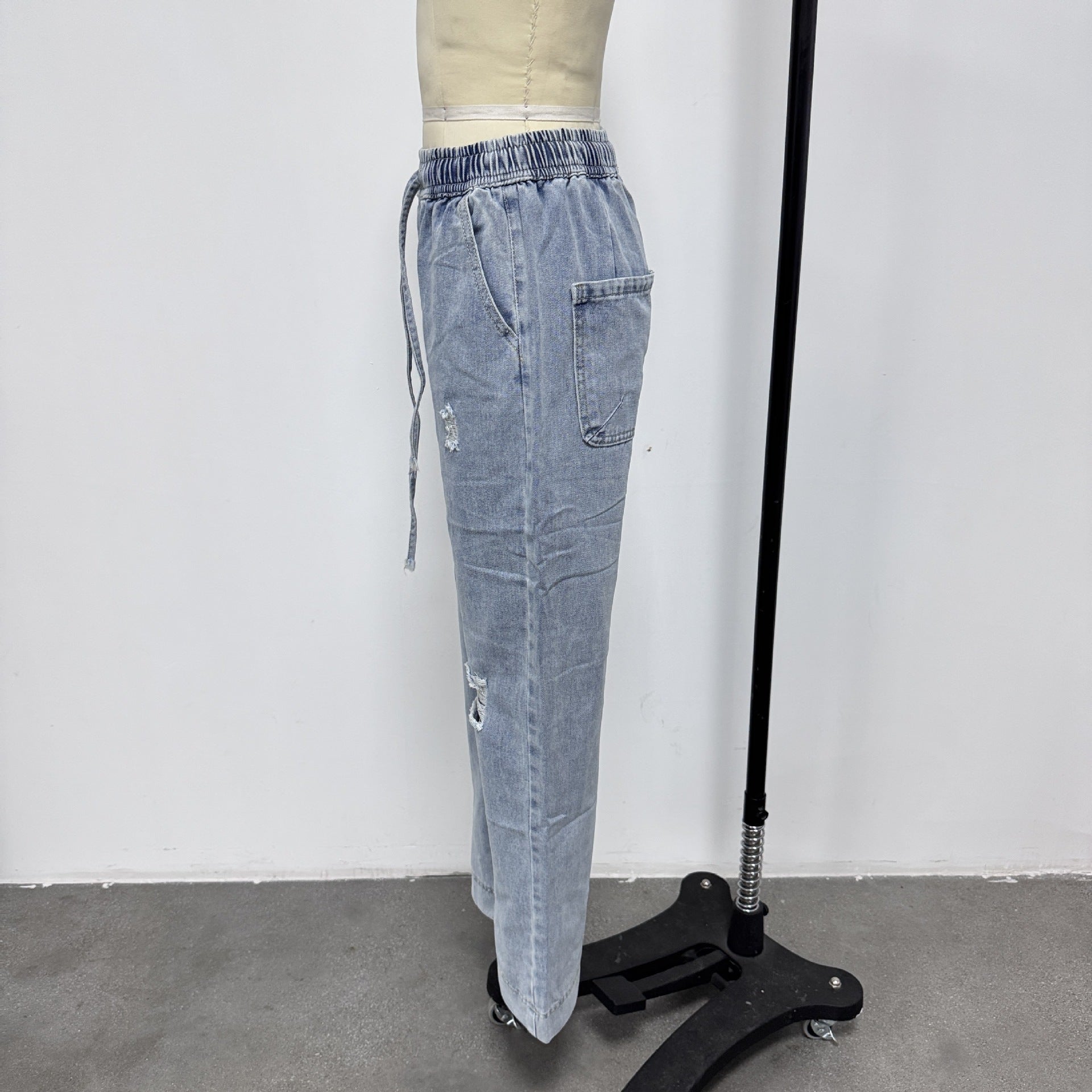 Distressed Relaxed Fit Baggy Jeans