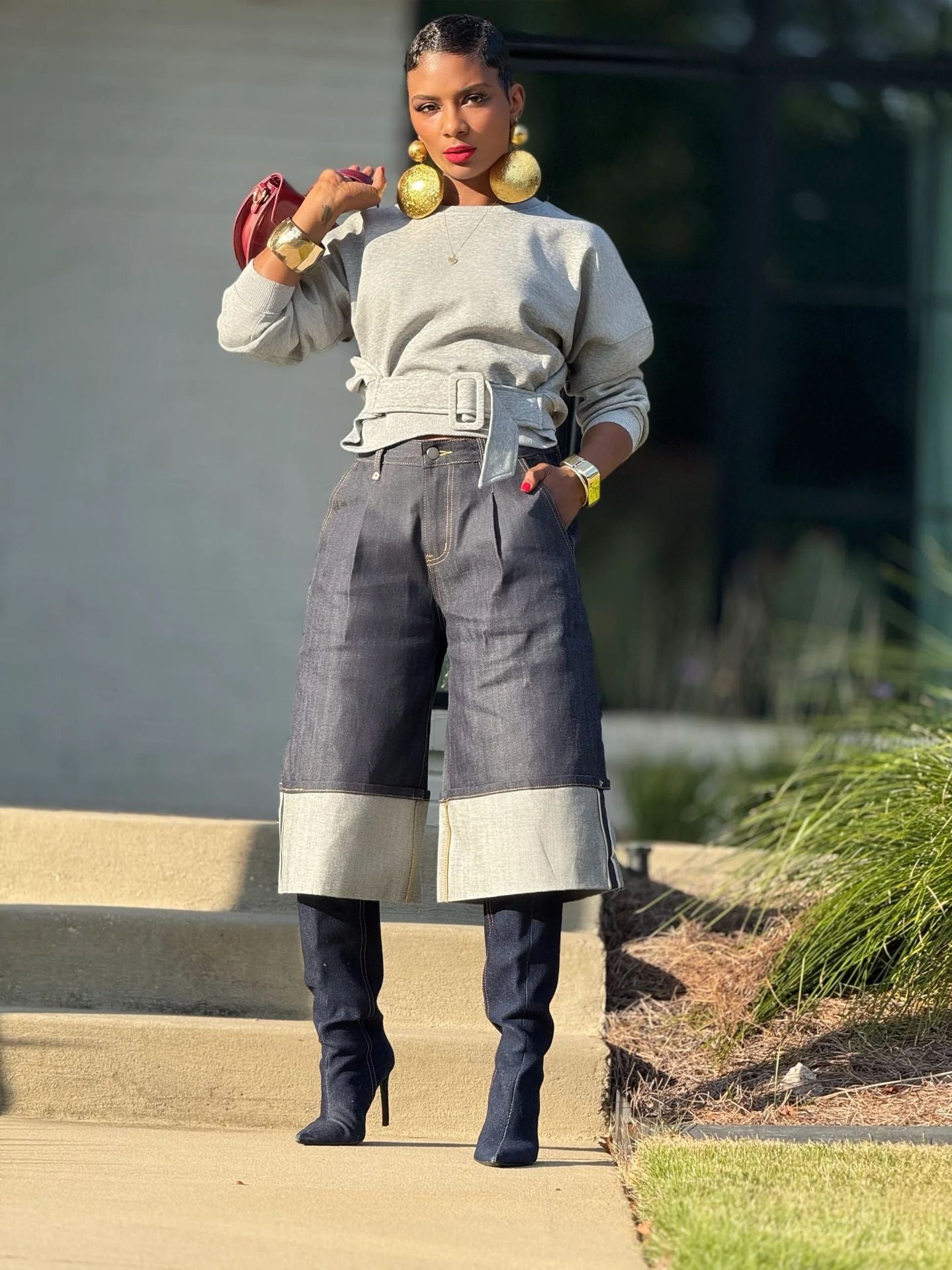 Sweatshirt with matching belt