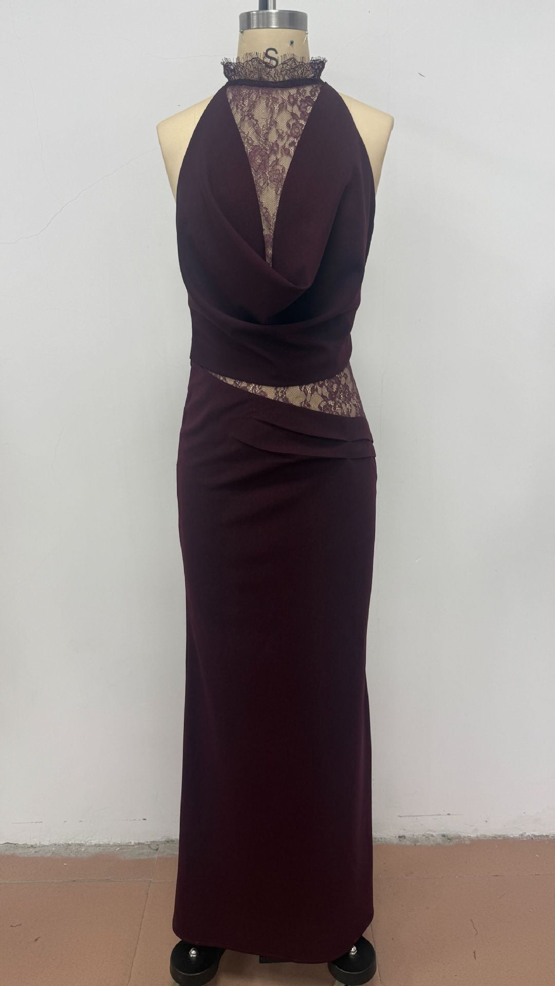 Elegant Black Lace Evening Gown