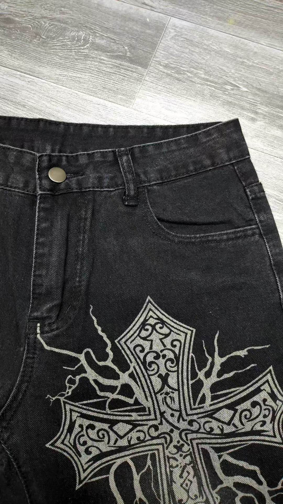 Wide-Leg Jeans with Design