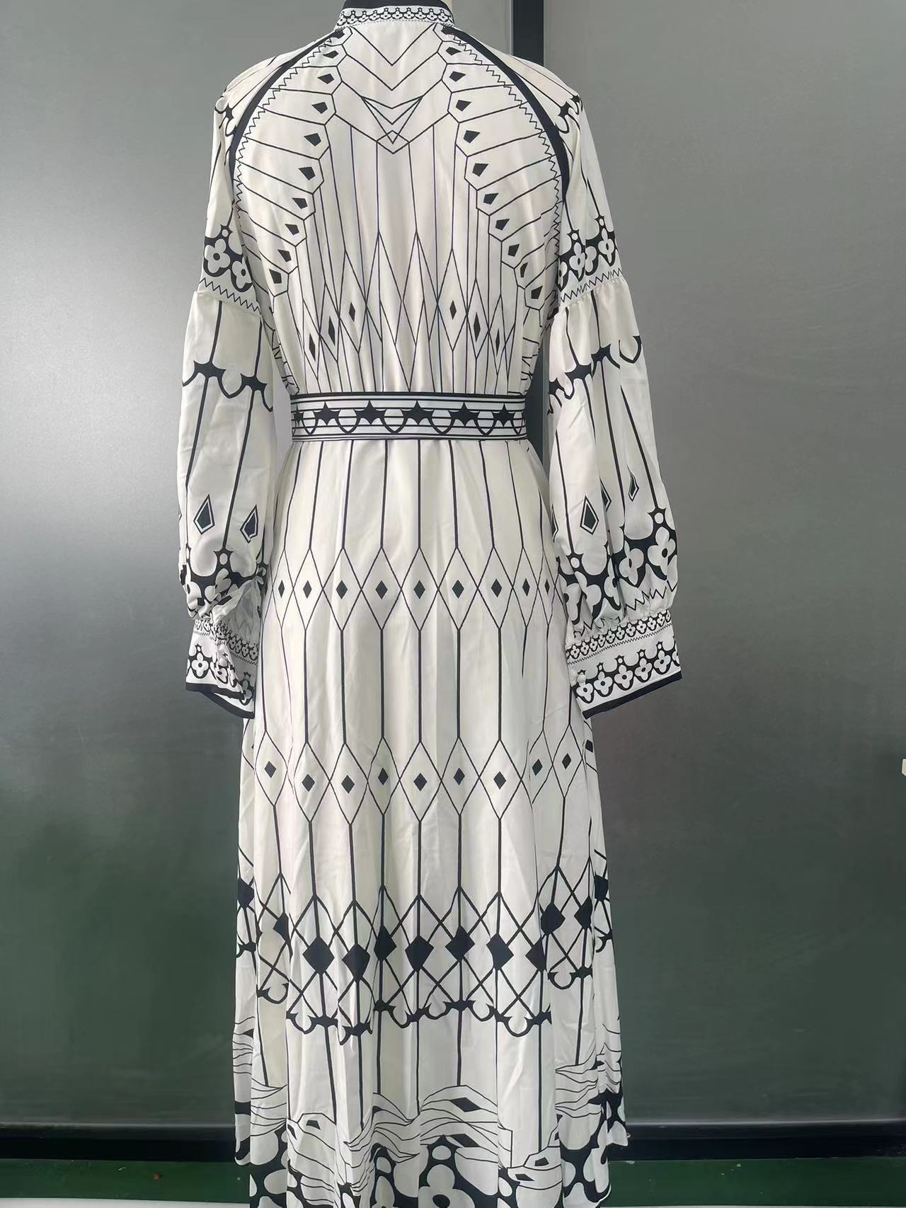 Chic Patterned Maxi Dress