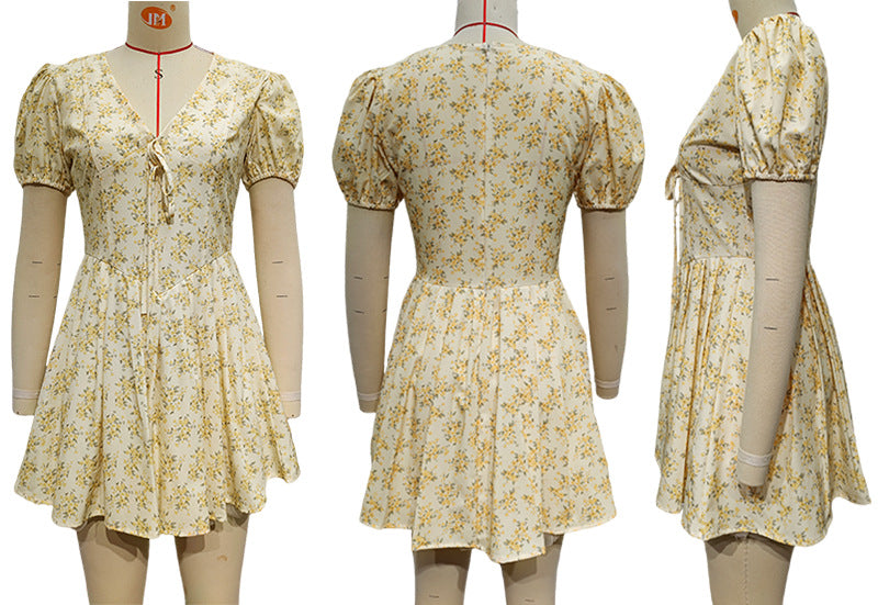 Vintage-Inspired Floral Puff Sleeve Dress