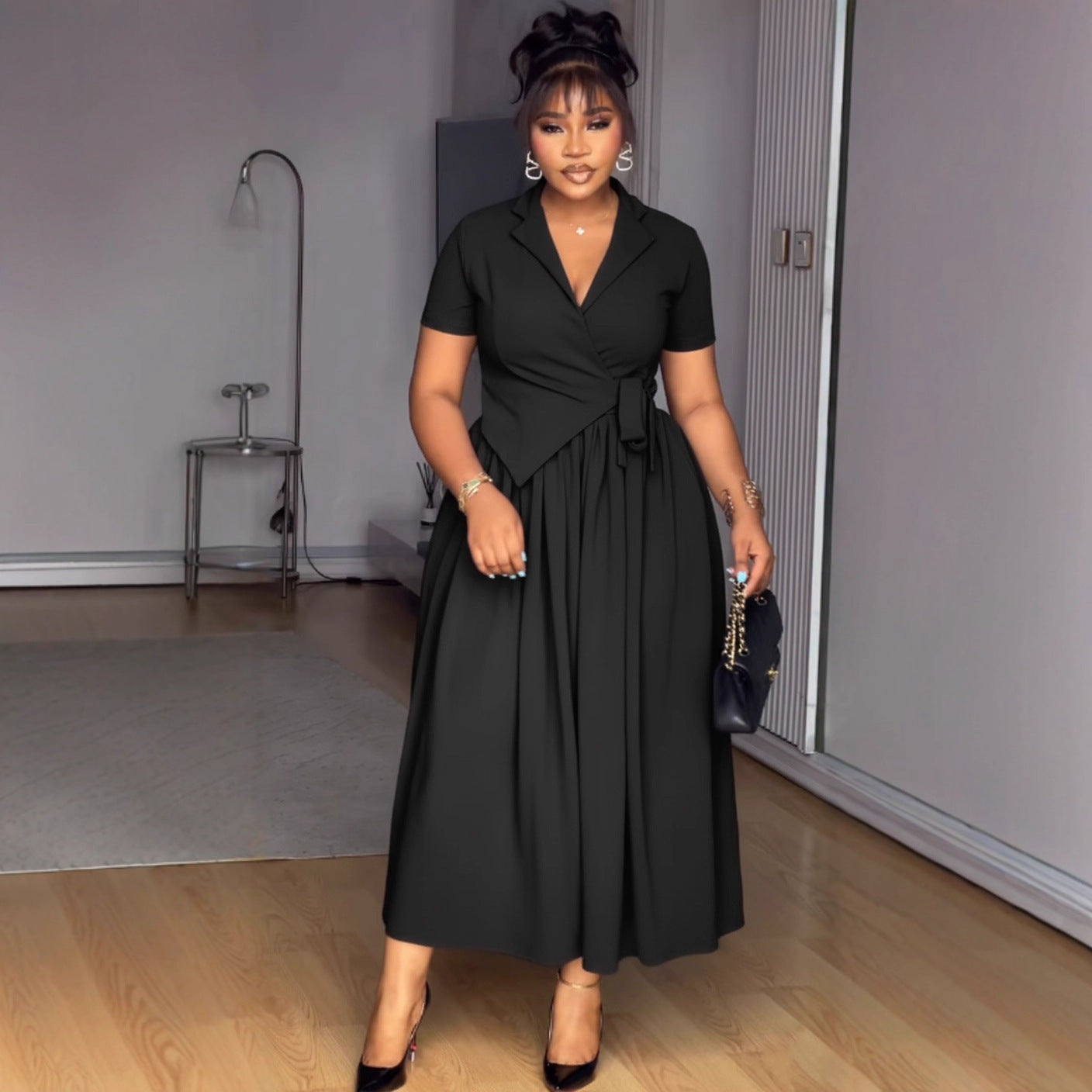 Dress with Short Sleeves and Pleated Skirt