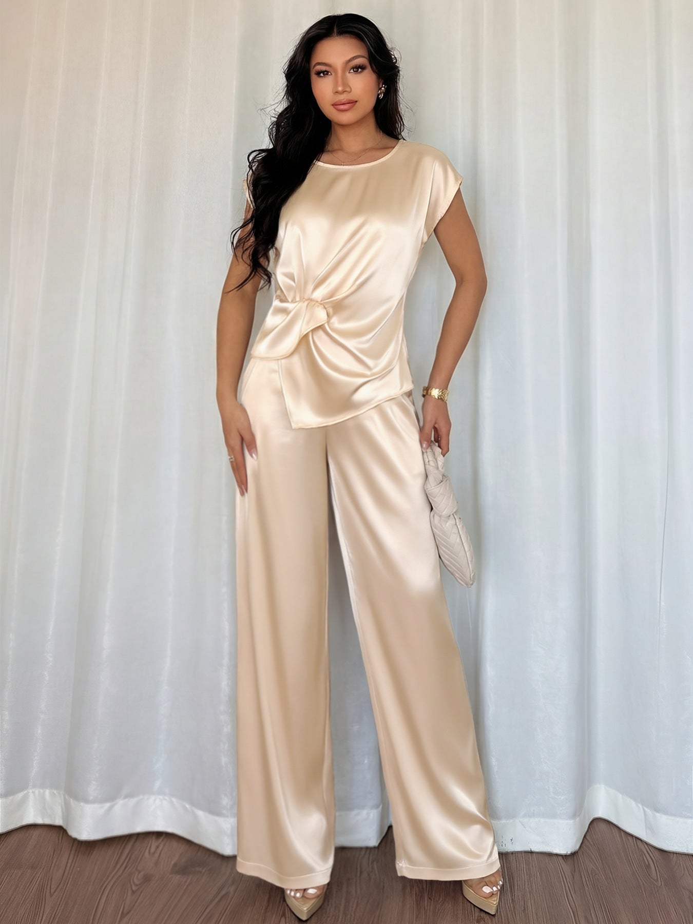 Elegant Two-Piece Set with Knot Detail