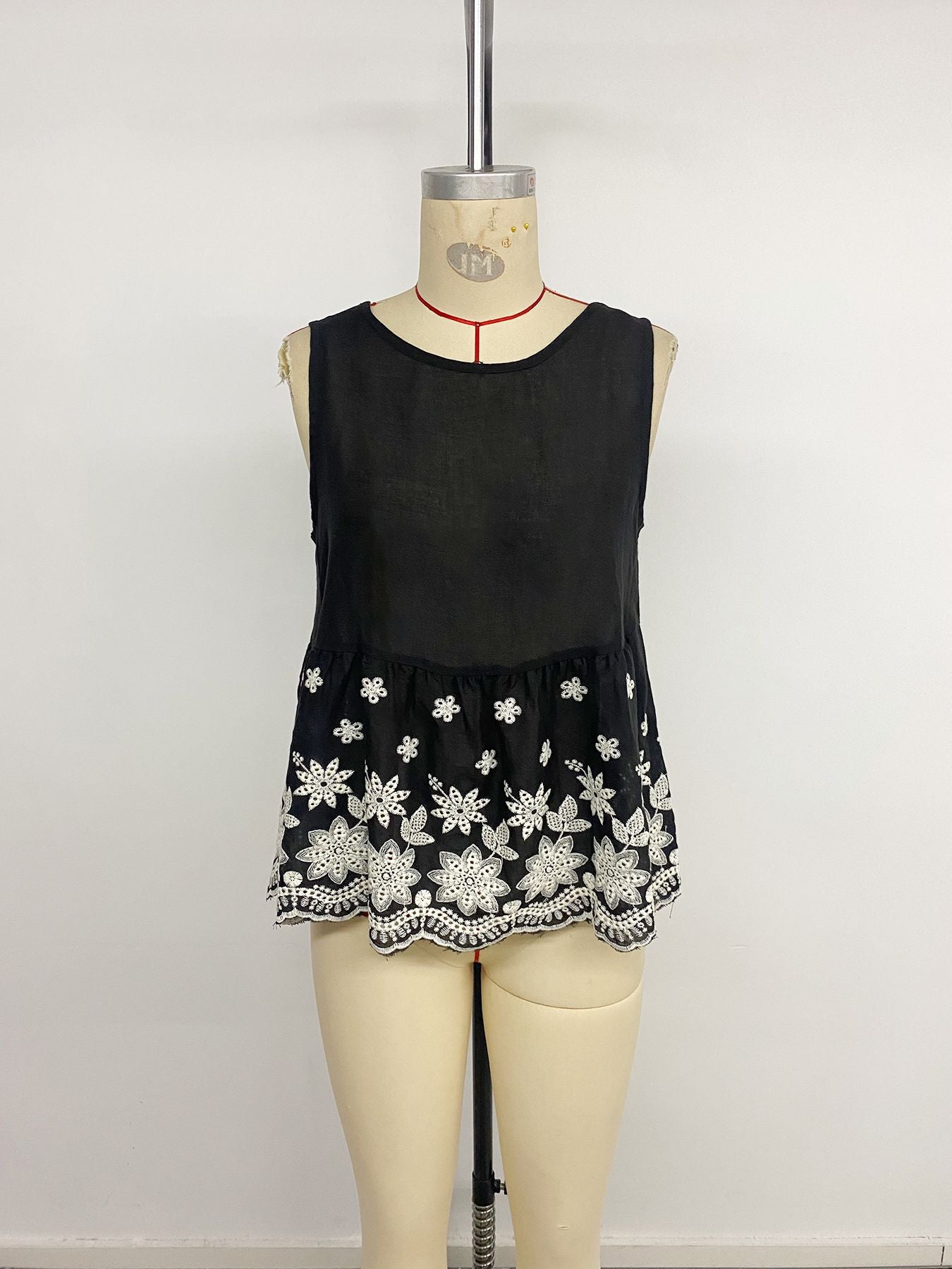 Black Sleeveless Floral Top