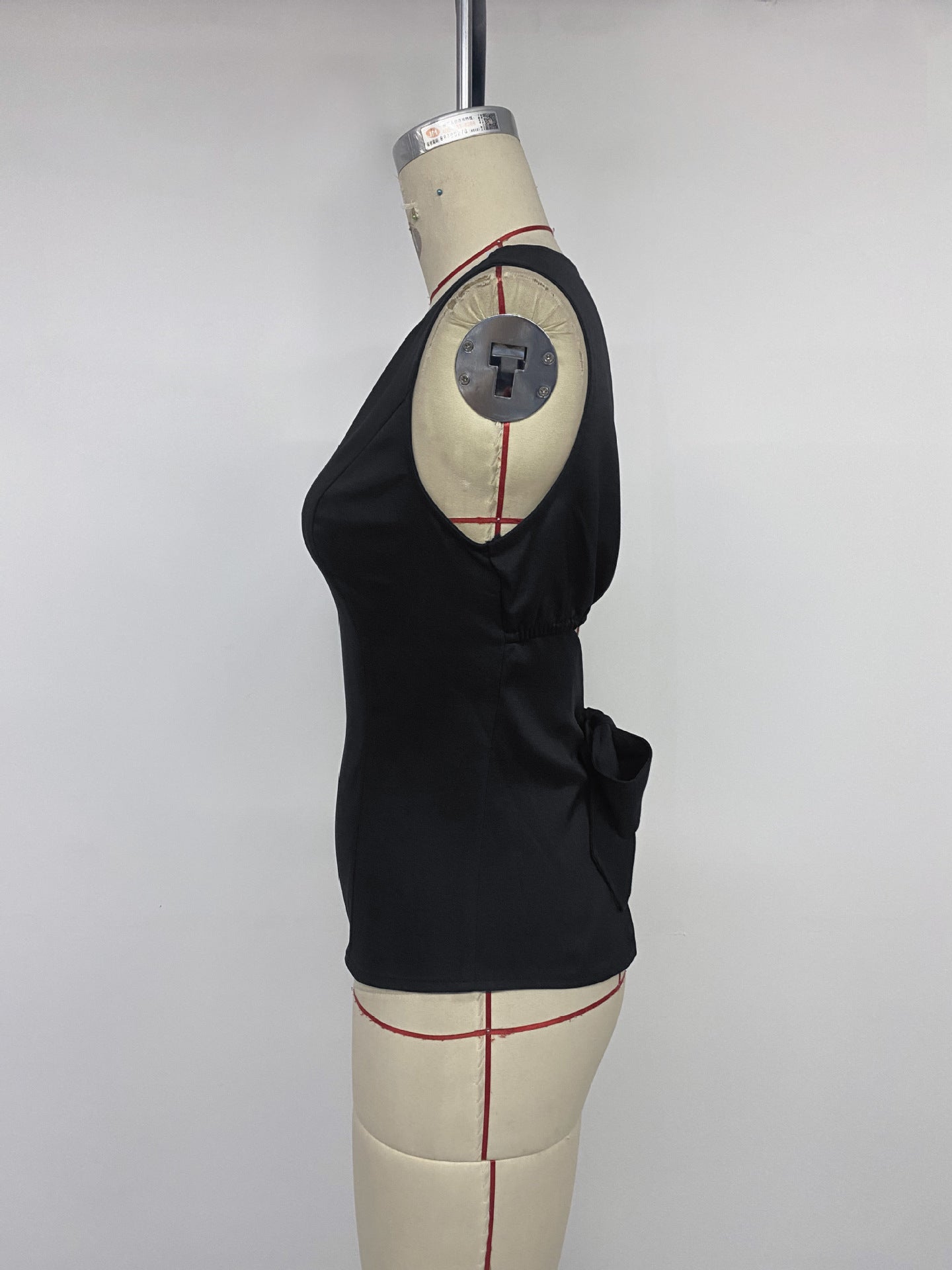 Black Sleeveless Square Neck Fitted Top