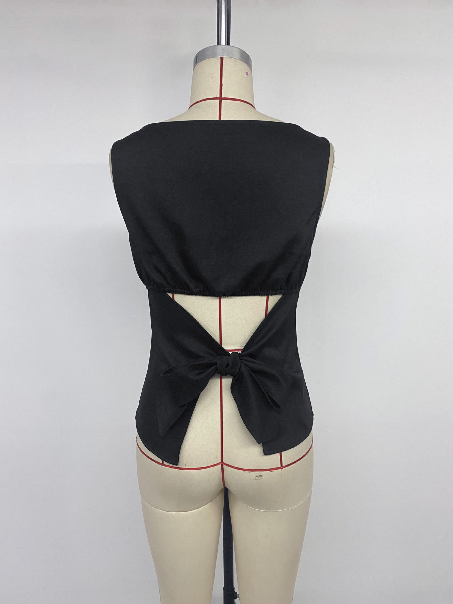 Black Sleeveless Square Neck Fitted Top