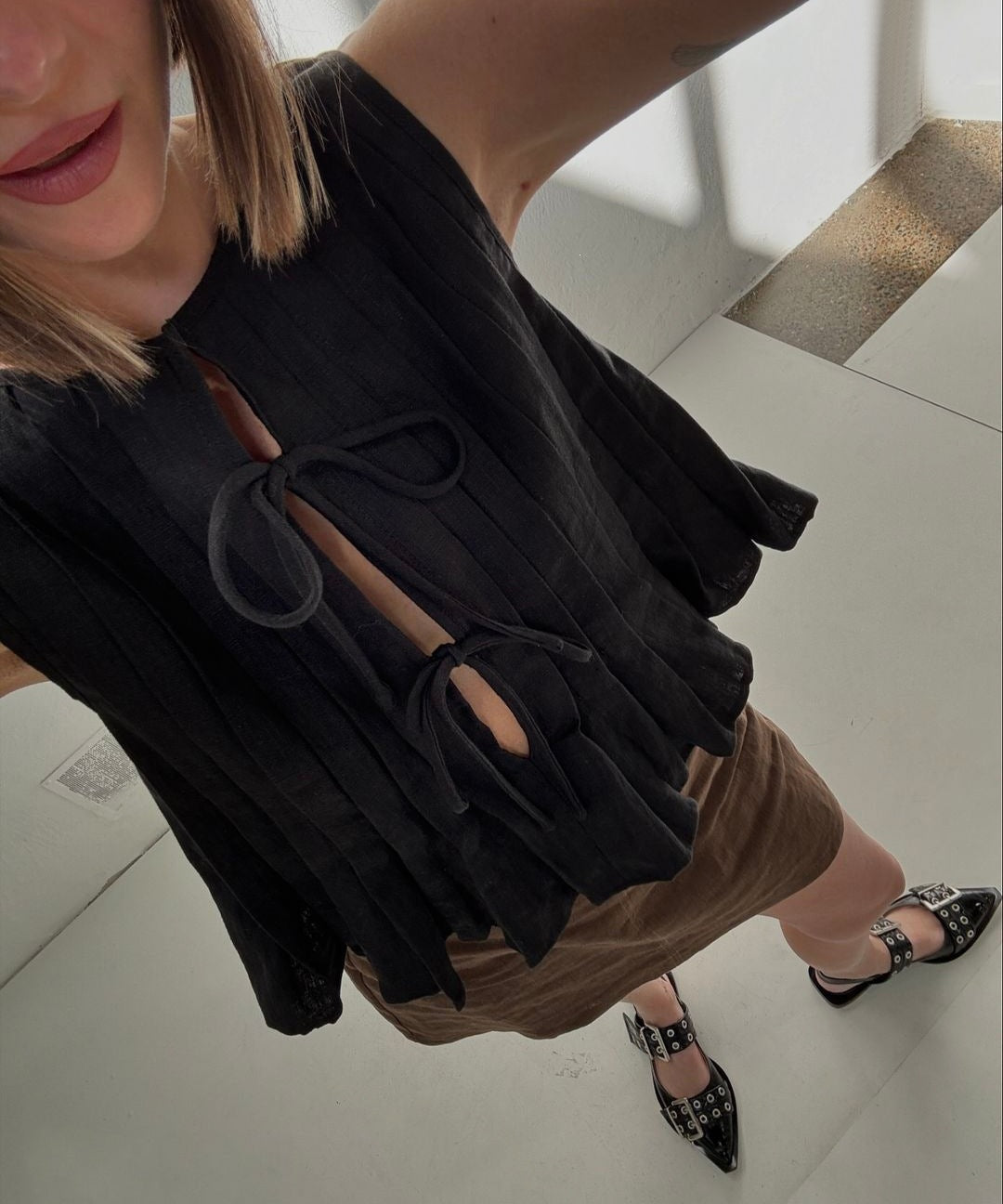 Pleated Sleeveless Tie-Front Linen Top