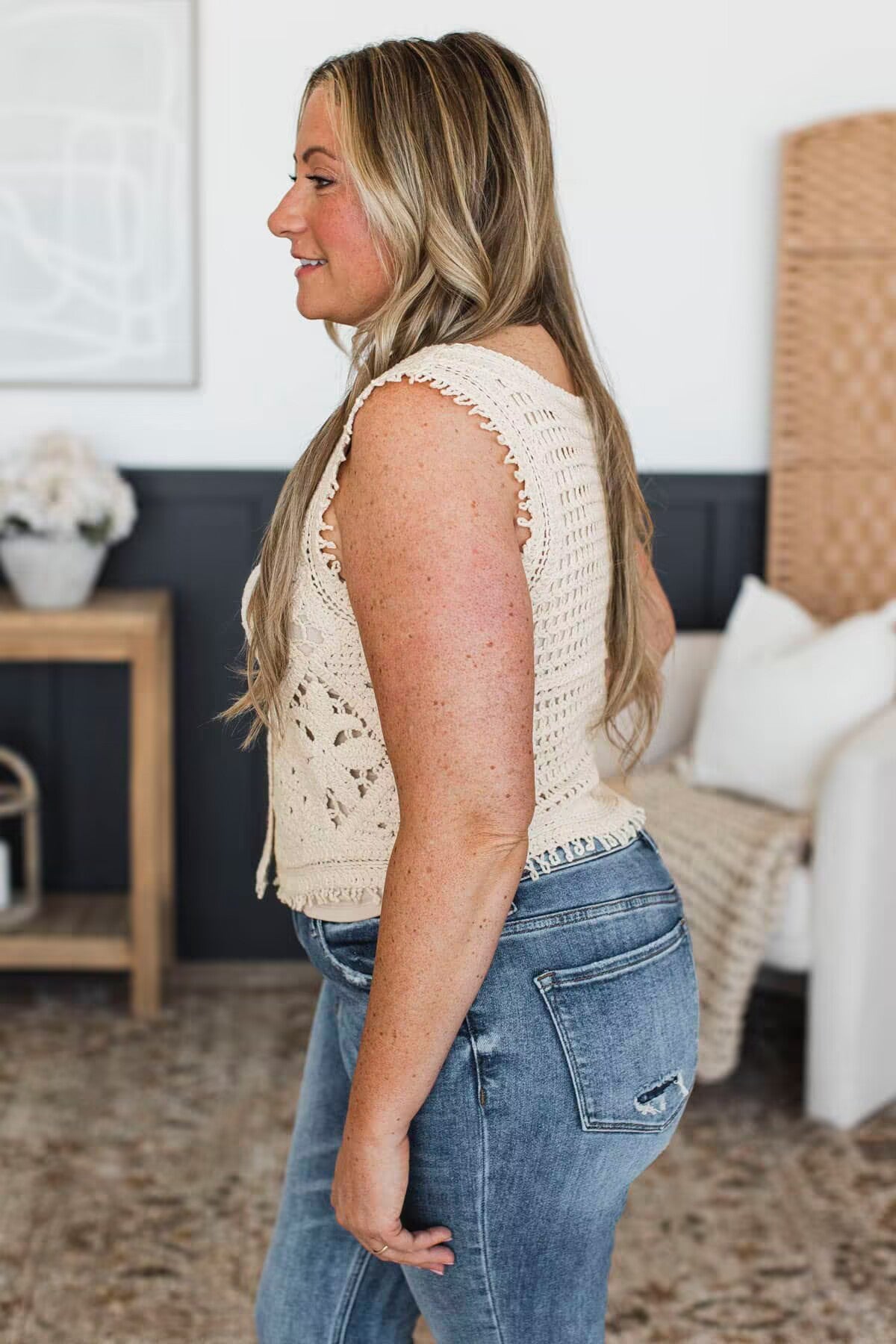Pointed Hem Crochet Button-Up Vest Top