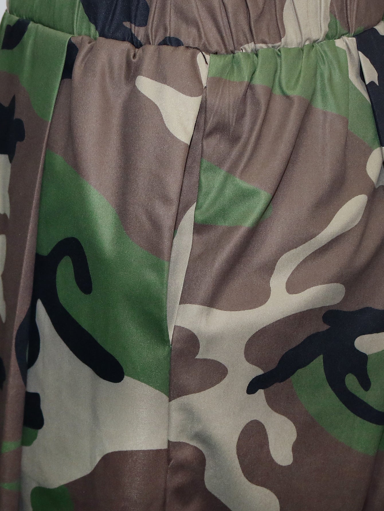 Women's Camouflage Wide Leg Cropped Pants with Elastic Waist