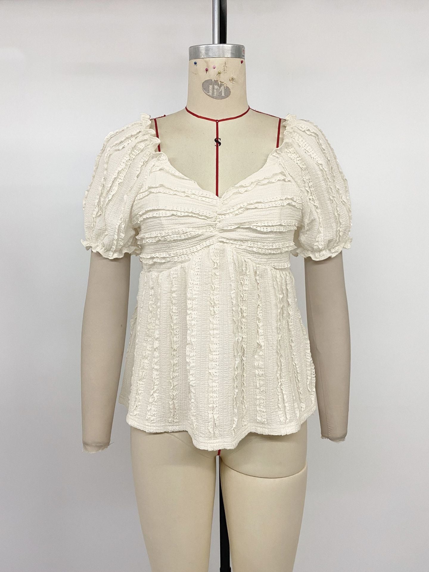 Women's Textured Ruched Sweetheart Neck Peplum Blouse