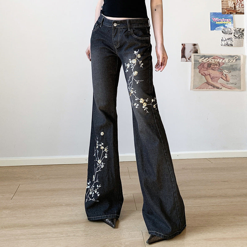 Women's Floral Embroidered Flare Jeans
