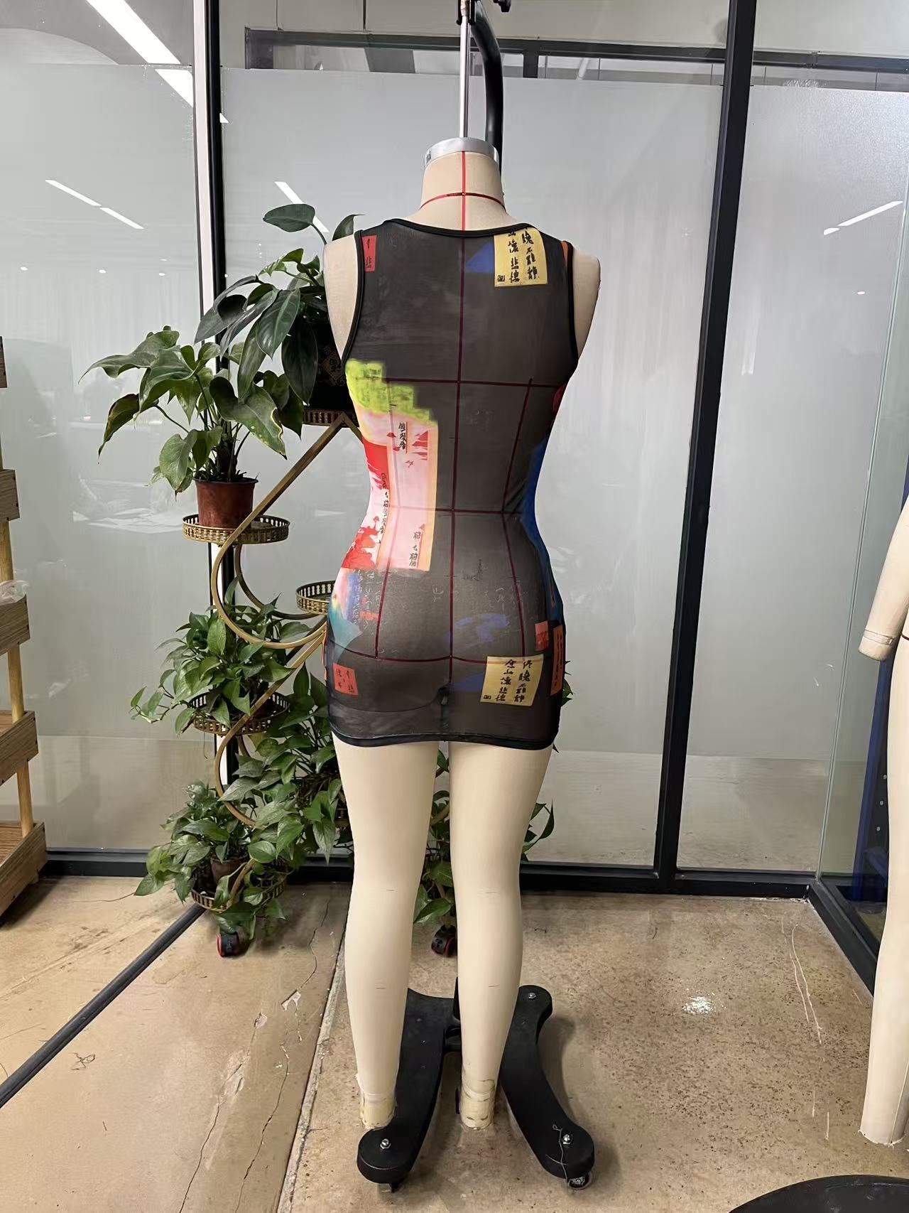 Women's Graphic Print Bodycon Mini Dress
