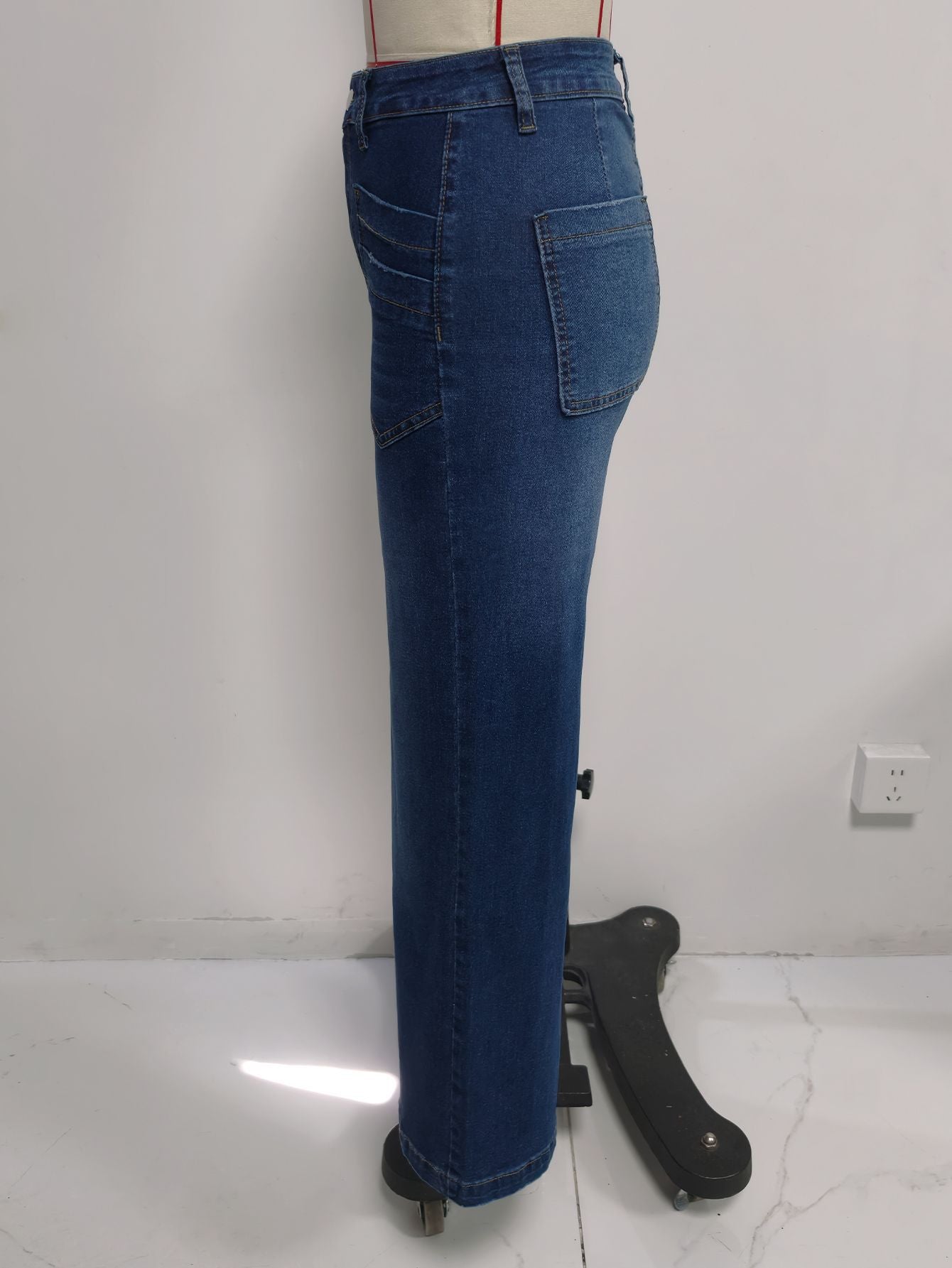 High-Waist Wide-Leg Crop Jeans with Patch Pockets