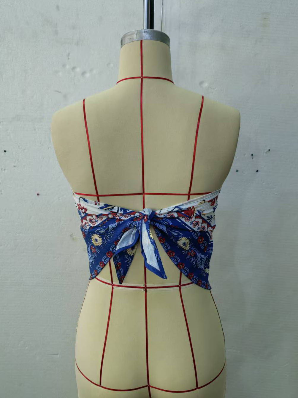 Women's Printed Strapless Handkerchief Top