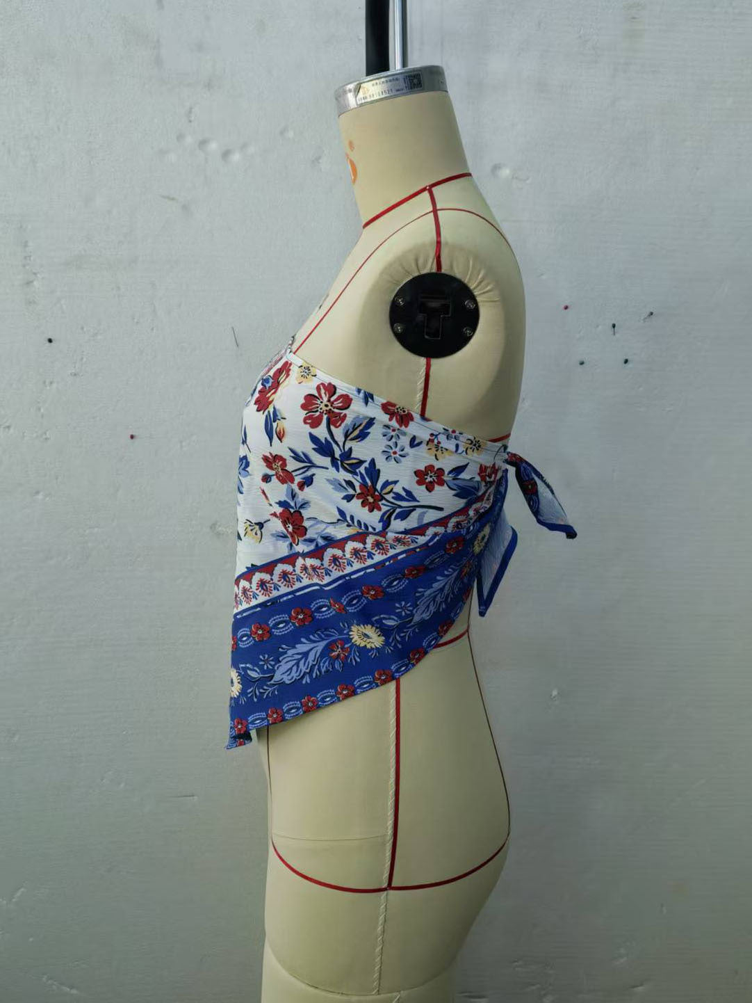 Women's Printed Strapless Handkerchief Top