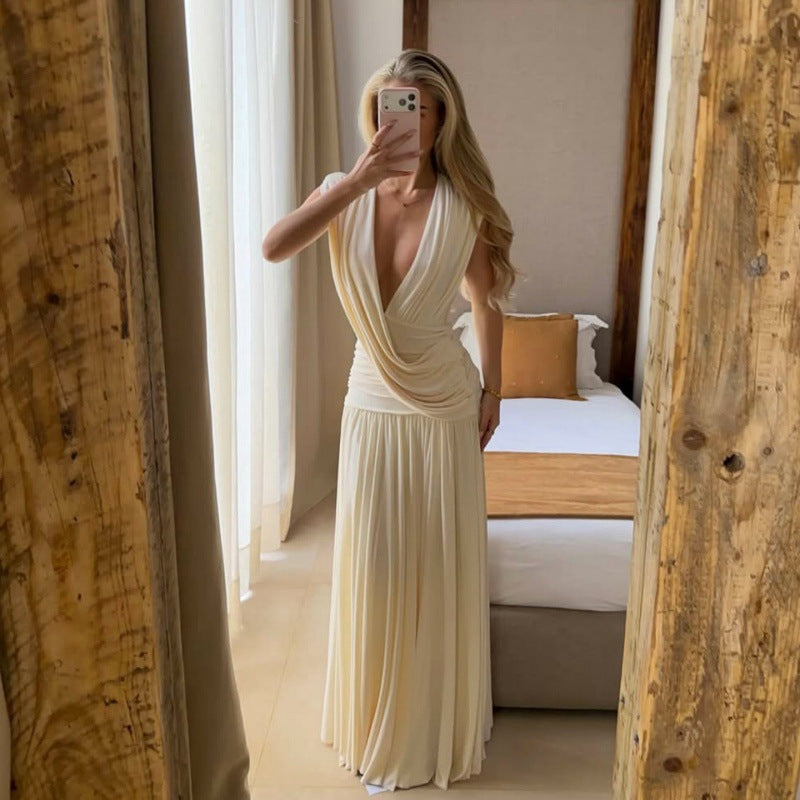 Women's Plunge Neck Pleated Maxi Dress