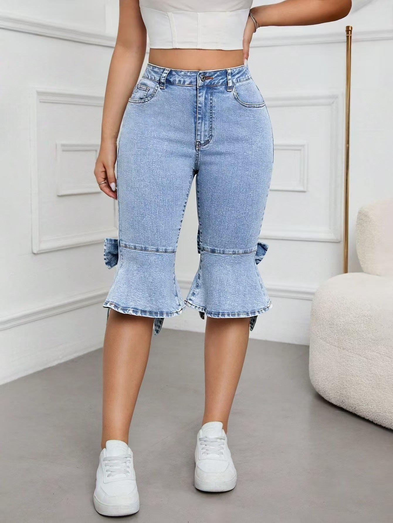 Women's Ruffle Hem Denim Capri Jeans