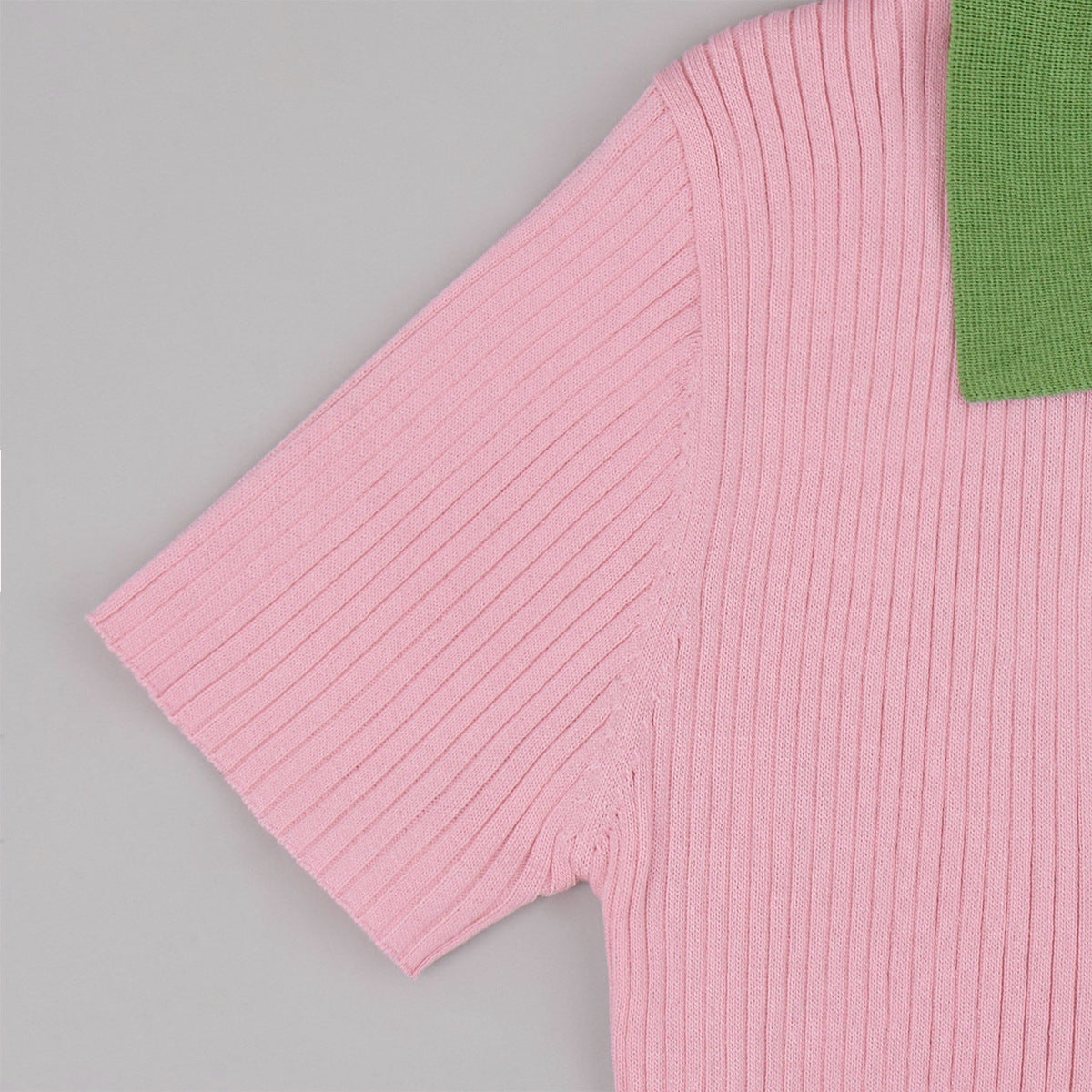Women's Ribbed Contrast Collar Short Sleeve Top