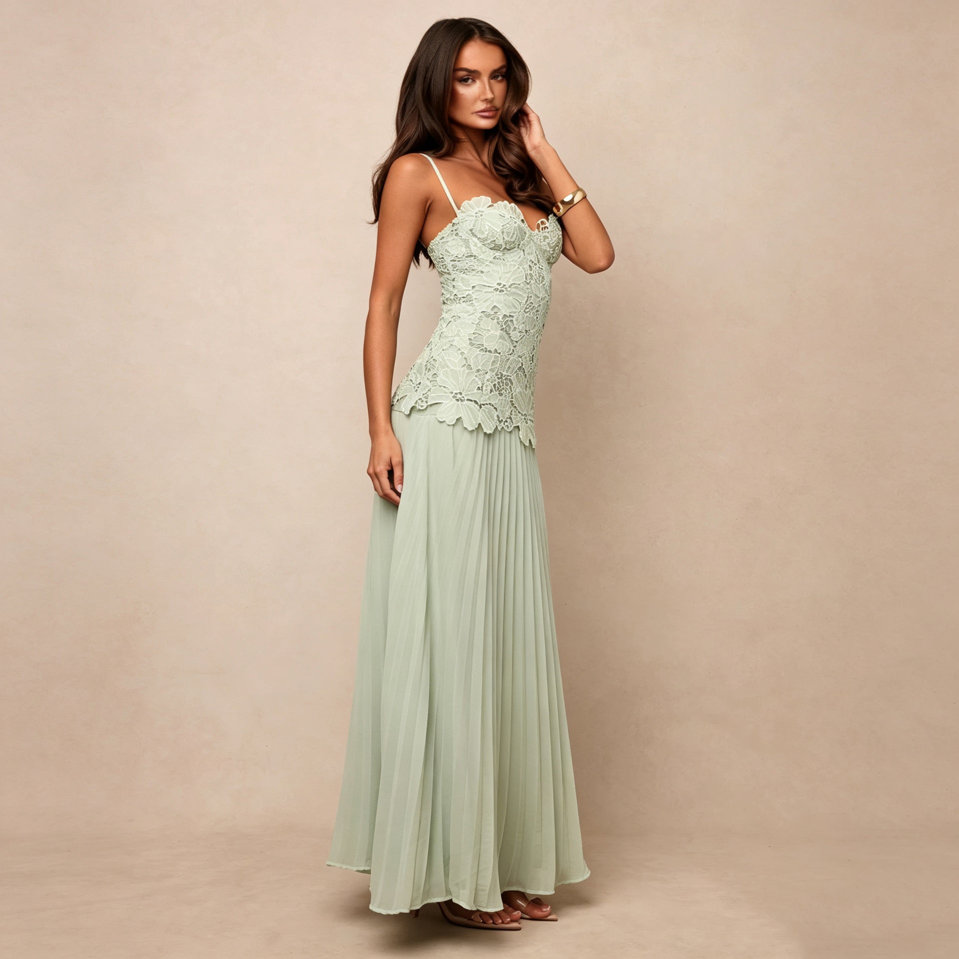 Women’s Lace Bodice Pleated Maxi Dress