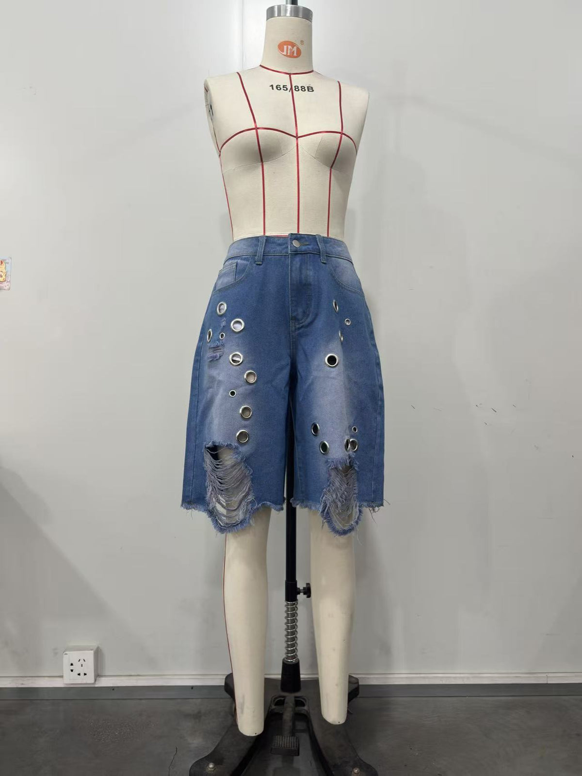 Women’s Distressed  Bermuda Shorts