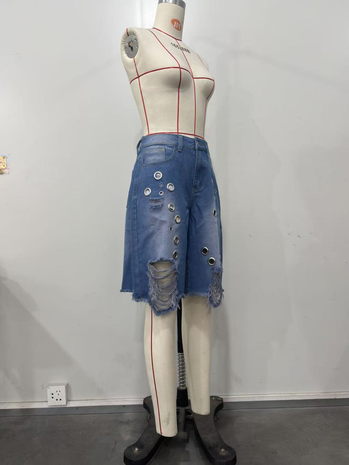 Women’s Distressed  Bermuda Shorts