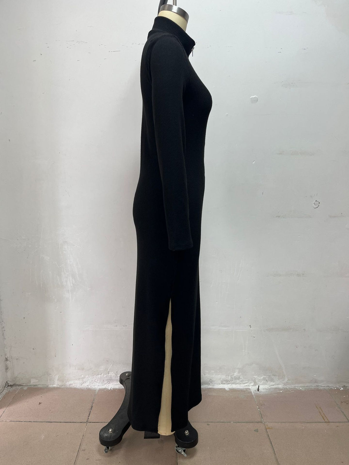 Women’s Ribbed Zip Front Maxi Dress