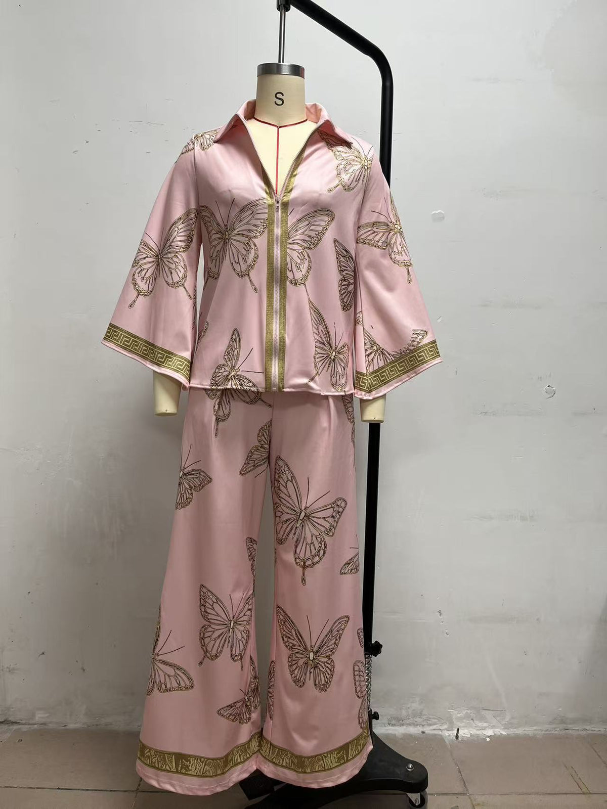 Women’s Butterfly Print Shirt & Pants Set